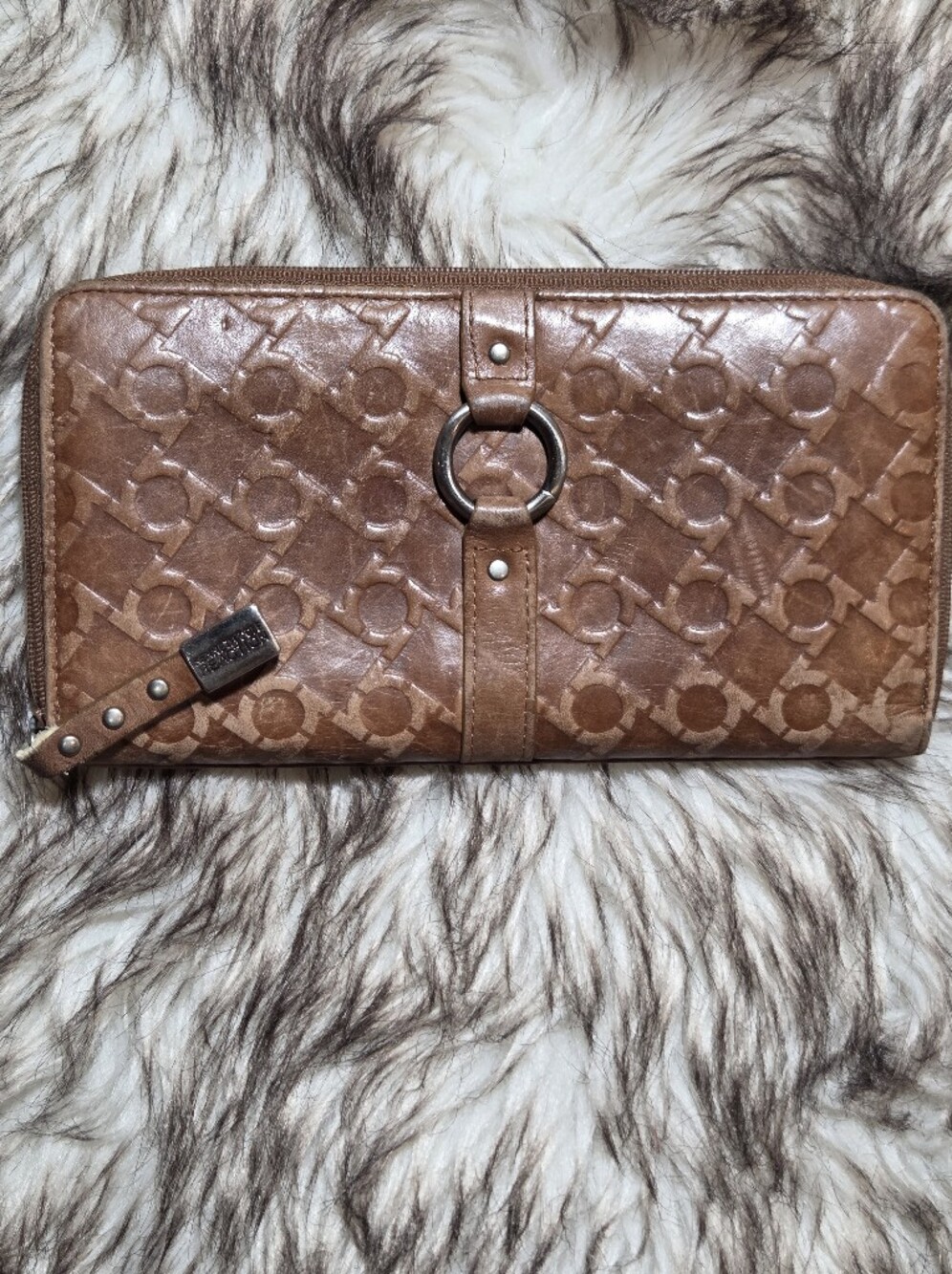 vintage Kenneth Cole Reaction zip-around continental Leather wallet